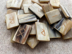 Handmade High Quality White Rectangle Buffalo Horn Rune Dice Custom Design Eco-Friendly Polished Gaming Accessory Natural Crafts - Product Image 2