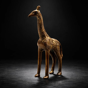 Estatua de Jirafa de Latón de 9 Pulgadas de Alto y 950 Gramos, Escultura de Animal Pulida, Color Personalizado, Marca Shubham para Decoración del Hogar - Product Image 3