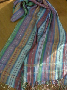 Vêtements décontractés Qualité d'exportation Fait à la main Multicolore Designer Fille Écharpe Funky Trendy Hiver Vert Couleur Long Carré Viscose - Product Image 5