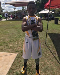 เสื้อฟุตบอลแบบอเมริกันสำหรับเด็กผู้ชายชุด7v7พิมพ์ลายสำหรับเด็กเสื้อฟุตบอลออกแบบได้ตามต้องการ - Product Image 1