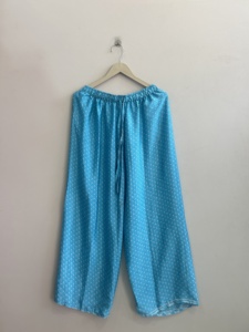 Pantalones Harem de Seda Estilo Gitano Indio, Pantalones de Yoga Cómodos, Pantalones de Pijama - Product Image 3