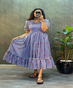 ชุดเดรสพิมพ์ลายแฟนซีมูล ชานเดรี แบบชิ้นเดียว สวมใส่ได้ทุกวัน ราคาขายส่ง เสื้อผ้าชาติพันธุ์ สีม่วง - Product Image 1