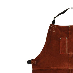 Delantal de soldadura hecho con una capa gruesa y resistente, diseñado para trabajos de taller que requieren estabilidad, como soldar, esmerilar y dar forma. - Product Image 4