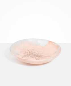 Bol en résine artisanale Norevielle, plat de service exclusif fait à la main pour une présentation élégante des aliments et des cadeaux de luxe - Product Image 1