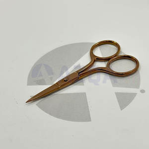 Tijeras de Bordado de Acero Inoxidable con Hoja Curva para Diestros, con Borde Dentado para Cortar Hilo de Coser y Proyectos de Bricolaje - Product Image 5