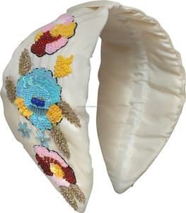 Accessoires de cheveux en tissu blanc à bas prix du fabricant indien bandeau pour femmes et enfants fête cadeau de décoration de cheveux élégant - Product Image 1