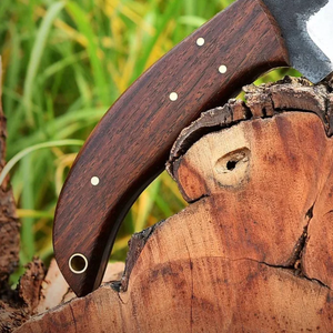 Couteau à dépecer artisanal en acier carbone forgé 1095, manche en bois de rose, 7 pouces, étui en cuir - Product Image 4