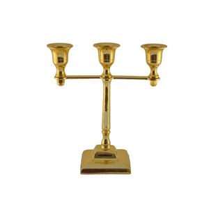 Porte-bougie vintage arabe en laiton de haute qualité à trois bras avec finition polie, bougeoir en métal pour la décoration de table à la maison - Product Image 1