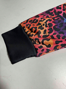 Chaqueta bomber para hombre con estampado de leopardo arcoíris multicolor, con cremallera y ribetes acanalados, estilo streetwear, cortavientos, ideal para festivales y fiestas. - Product Image 3