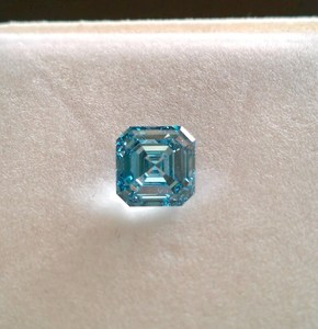 Diamant CVD de laboratoire, bleu vif fantaisie, 2,01 carats, taille Asscher, certifié IGI, poli à la main, fabriqué en Inde pour la fabrication de bijoux - Product Image 3