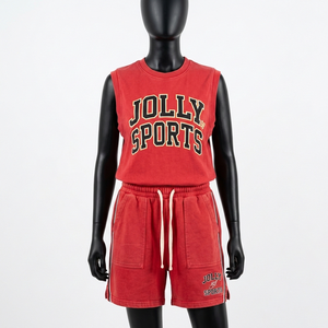 Conjunto de Top sin Mangas y Pantalones Cortos de Algodón Premium de 280 GSM para Mujer, Color Rojo Lavado Ácido, con Logotipo Personalizado Serigrafiado - Product Image 4