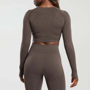 เสื้อครอปแขนยาวแบบไม่มีสายรัดไหล่สำหรับผู้หญิง ยี่ห้อ Shout รุ่น High Support พร้อมดีเทลตาข่าย ระบายอากาศได้ดี เหมาะสำหรับโยคะ ดีไซน์โลโก้ด้านหน้า - Product Image 2