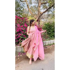 Vestido de fiesta XL con hilo y secuencia de trabajo para un aspecto elegante - Product Image 3