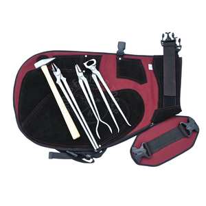 Kit d'outils de fermeur de forge durable avec tablier de 70 cm, outil de décolletage de sabots, pince à feu, pince à sertir, marteau à clous et pince à tête ronde - Product Image 1