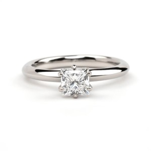 Bague de fiançailles solitaire minimaliste en or 18K/14K/10K avec diamant de laboratoire de luxe taille princesse VVS Diam 1.00Ct certifié IGI - Product Image 4