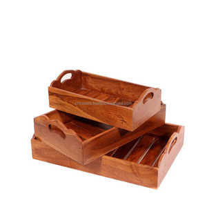 Juego de bandejas para servir de madera de acacia, mango y sheesham hechas a mano, bandejas decorativas de lujo con asas para comedor, café y decoración del hogar - Product Image 1