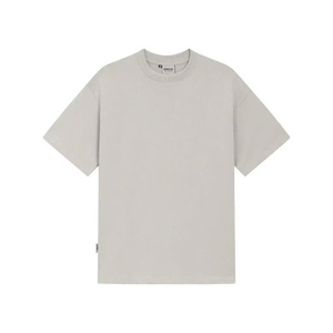 Camiseta Minimalista de Cuello Redondo, 100% Algodón Jersey, Color Sólido, Corte Regular, Manga Corta para Adultos, Teñido Liso - Product Image 1