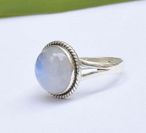 Bague en pierre de lune, argent sterling 925, faite à la main, pour elle - Product Image 1