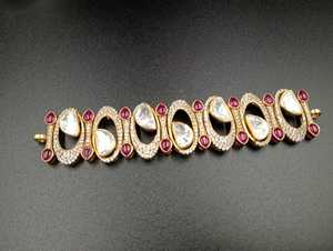 Collier ras du cou plaqué or avec pierre doublette rouge Polki, style vintage ethnique de luxe fait main pour femme - Product Image 5