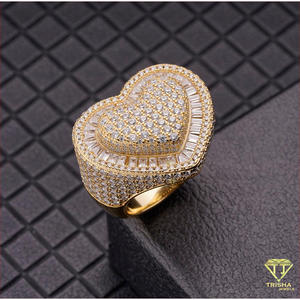 Hermoso Anillo de Diamante Moissanite en Forma de Corazón en Plata de Ley 925 para Regalo de Aniversario de Bodas - Product Image 2