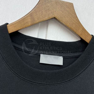 T-shirt à épaules tombantes en coton épais pour homme, T-shirt oversize avec appliqué brodé, T-shirt court - Product Image 3