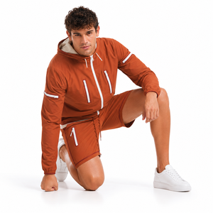 Conjunto de Chaqueta Cortavientos y Pantalones Cortos Deportivos para Hombre, de Nailon Ligero, Marca Privada, Tejido Técnico, Proveedor de Logotipos Personalizados - Product Image 1