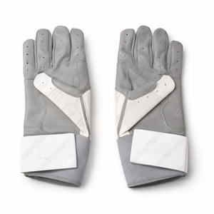 Guantes de Béisbol y Sóftbol Personalizados de Alta Calidad Fabricados en Pakistán, de Cuero Vacuno, Ligeros y con Logotipo Personalizado - Product Image 5