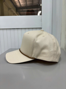 Gorra de Béisbol Estructurada de 5 Paneles para Adultos con Visera Precurvada y Logotipo Ajustable, con Cuerda, Fabricada en Vietnam, Deportiva y Moderna - Product Image 2