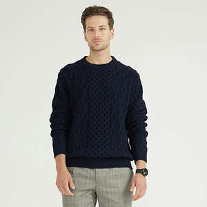 Pull en maille torsadée noir à col rond standard pour homme, 100 % coton, respirant, avec logo frontal, personnalisé - Product Image 1