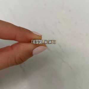แหวนแต่งงานเพชรทรง Asscher Cut เพชรเลี้ยงในห้องปฏิบัติการแบบฝังขอบ 3.9 มม. ดีไซน์หรูหราทันสมัยสำหรับใส่ทุกวัน แหวนแบบ Eternity เต็มวง สามารถซ้อนกันได้ ทองคำแท้ 14K - Product Image 3