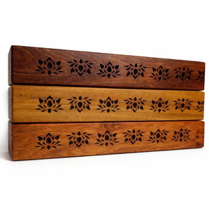 Support et plateau artisanaux en bois de santal massif et durable pour encens, pour la décoration aromatique de la maison et la méditation - Product Image 5