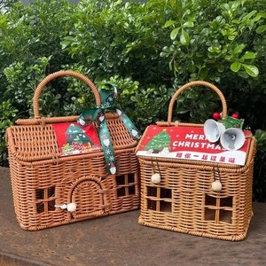 Panier en rotin naturel de style bohème pour la décoration des enfants, panier de rangement, boîte cadeau pour Noël, panier en forme de maison en rotin avec couvercle - Product Image 1