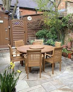 Juego de Sillas de Jardín Redondas Tradicionales de Teca Sólida para Exteriores, Muebles de Patio para 6 Personas, Asiento de Listones Resistente a la Intemperie, Diseño Personalizado - Product Image 1