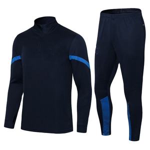 Survêtement de football respirant et élégant personnalisé pour l'entraînement d'hiver Vêtements de football élégants - Product Image 4