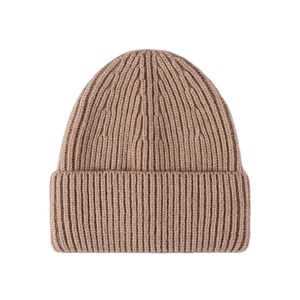 Bonnet tricoté à logo personnalisé unisexe Bonnet d'hiver pour homme avec revers Bonnets doux et chauds pour homme et femme - Product Image 3