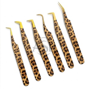 Pince à cils en acier inoxydable à imprimé léopard, avec logo personnalisé, pointe dorée, pour extensions de cils - Product Image 5