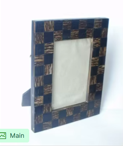 Marco de Fotos Decorativo de Lujo Hecho a Mano con Madera Oscura y Resina Negra a Cuadros, para Mesa Moderna, Hogar u Oficina - Product Image 2