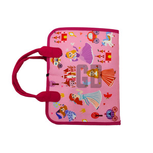 Tableau d'activités sensoriel en feutre portable multifonctionnel sur le thème des princesses - Product Image 5