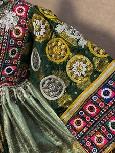 Vestido Afgano Kuchi Hecho a Mano, Ecológico, Hasta la Rodilla, con Bordado Tribal de Pedrería, Pañuelo Dupatta a Juego, Vestidos Largos Casuales - Product Image 5