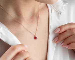 Colgante de Rubí para el Mes de Julio, Forma de Pera, Plata de Ley 925, Chapado en Oro Rosa de 14K, Regalo, Joyería Fina para Fiestas - Product Image 2