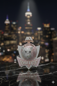 Colgante Personalizado con Incrustaciones de Diamantes, Hecho a Mano en Oro Rosa de 14K y Oro Blanco, con Micro Pavé Rosa y Blanco, Estilo Hip Hop - Product Image 2