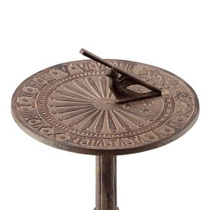 Cadran solaire classique en métal Claddagh pour la décoration extérieure des pelouses et l'accentuation traditionnelle des jardins domestiques - Product Image 2