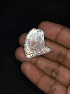 พลอยโทแพซธรรมชาติขัดเงาแบบหยาบ พร้อมประกายรุ้ง 64.5 กะรัต สำหรับทำเครื่องประดับ DIY - Product Image 4