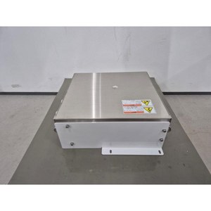 Unidad de Control de Robot Kawasaki Heavy Industries 30D60F-A311 Usada Como Nueva, Piezas de Equipos Semiconductores Legados - Product Image 1