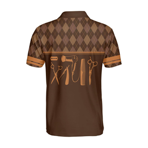 เสื้อโปโลแขนสั้นลายอาร์ไกล์สีน้ำตาลสำหรับผู้ชาย พิมพ์ลายอุปกรณ์ตัดผม ทรงปกติ สวมใส่สบาย - Product Image 3