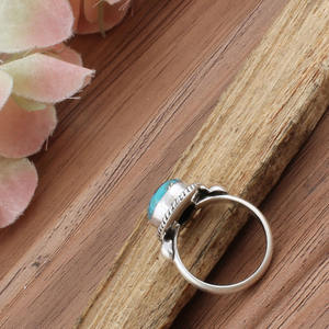 Vente en gros de turquoise cuivre bleu naturel sertie dans un cadre en argent sterling 925, bijoux vintage bohème, bijoux de déclaration pour femmes, pierre précieuse pour le doigt - Product Image 3