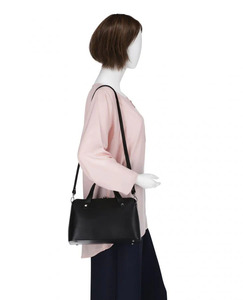 Sac à main élégant en cuir véritable noir de haute qualité pour femme avec fermeture éclair, deux poignées de transport, bandoulière, vente en gros, personnalisation OEM du logo et des couleurs - Product Image 2
