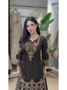 Ensemble élégant haut en crêpe de soie naturel, palazzo et dupatta avec magnifiques broderies et sequins pour femme, tenue de créateur pour mariage et soirée - Product Image 3