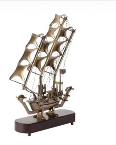 Modelo de Velero de Latón Hecho a Mano de Lujo, Diseño Art Deco, Ligero y Duradero, Decoración de Mesa para el Hogar, Oficina, Regalo de Inauguración, Diwali - Product Image 2