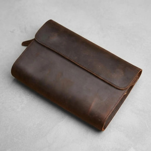 Bolso de mano de cuero hecho a mano con cremallera de primera calidad, múltiples compartimentos, acabado elegante y construcción duradera para la mujer moderna. - Product Image 6